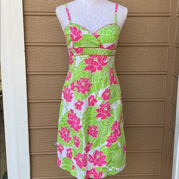 Lilly Pulitzer Dresses & Skirts - Lilly Pulitzer Vintage Lotus Blossom Dress size 4